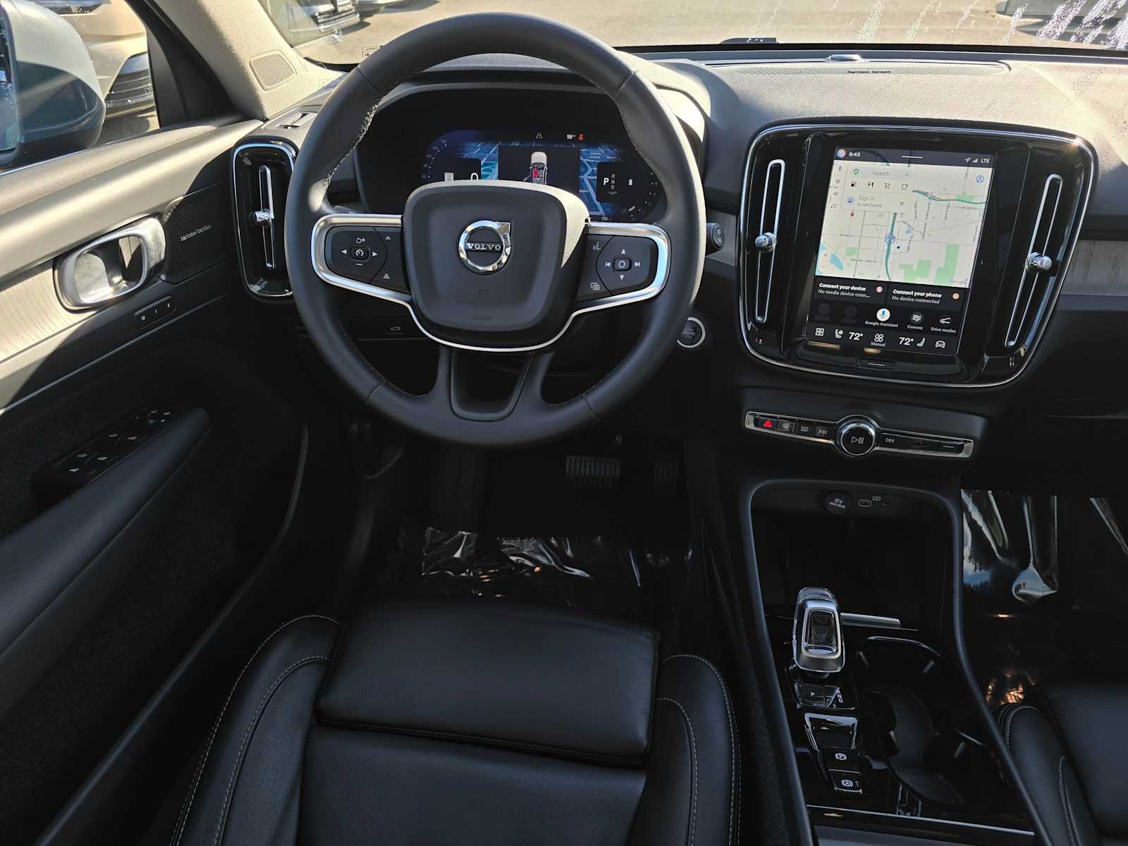Certified 2023 Volvo XC40 B5 Ultimate w/ Protection Package Premier AWD/4WD image 18