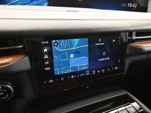 Used 2025 Lincoln Navigator Black Label image 23