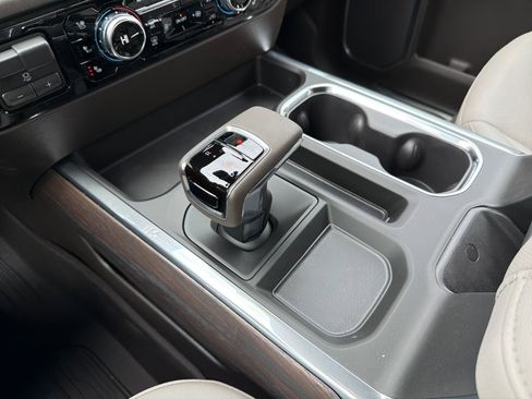 New 2026 GMC Sierra 1500 SLT AWD/4WD image 18