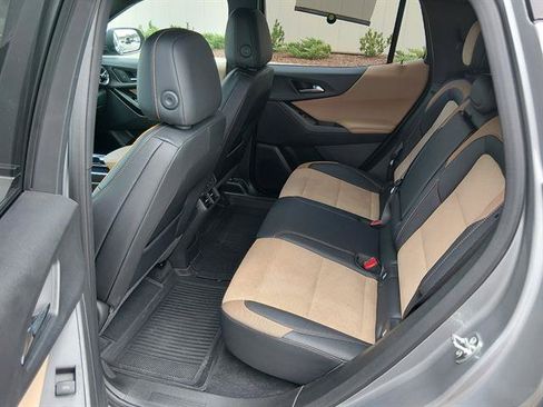 Used 2026 Chevrolet Equinox ACTIV w/ Convenience Package III FWD image 11