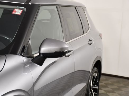 Used 2024 Mitsubishi Outlander AWD image 13