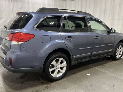 Used 2013 Subaru Outback 2.5i Premium w/ All-Weather Pkg AWD/4WD image 4