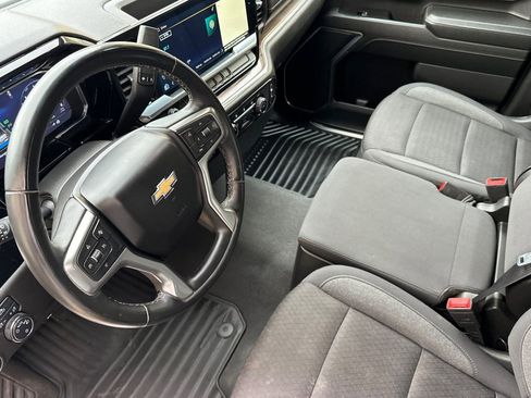 Used 2024 Chevrolet Silverado 2500 LT image 10