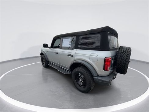 Used 2023 Ford Bronco Black Diamond image 6