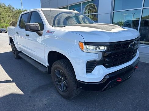 Used 2024 Chevrolet Silverado 1500 LT Trail Boss w/ Protection Package AWD/4WD image 1