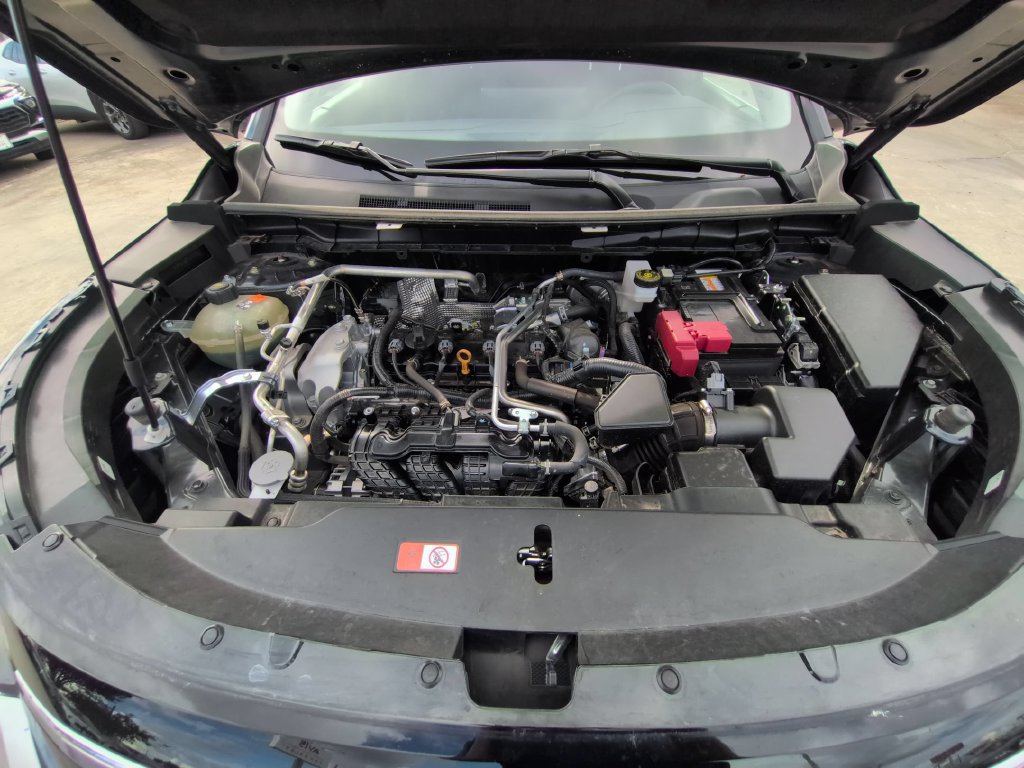 Used 2025 Mitsubishi Outlander SE AWD/4WD image 34