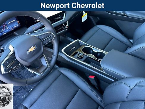 New 2026 Chevrolet Equinox LT w/ Convenience Package II image 11