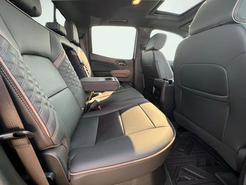 Used 2023 GMC Canyon Denali image 26