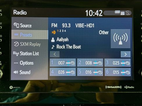 Used 2021 Toyota Camry XSE image 15