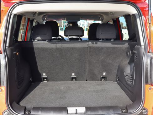 Used 2019 Jeep Renegade Latitude image 9