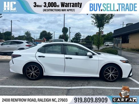 Used 2021 Toyota Camry SE image 6