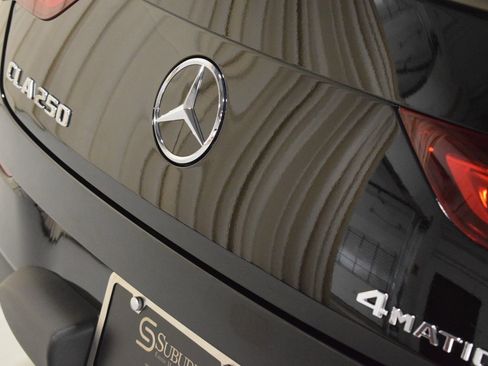 Used 2023 Mercedes-Benz CLA 250 4MATIC image 10