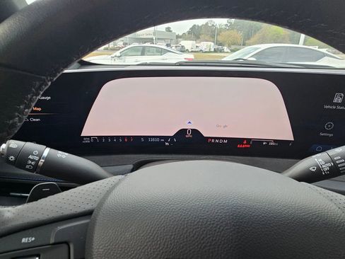 Used 2024 Cadillac XT4 Sport image 18