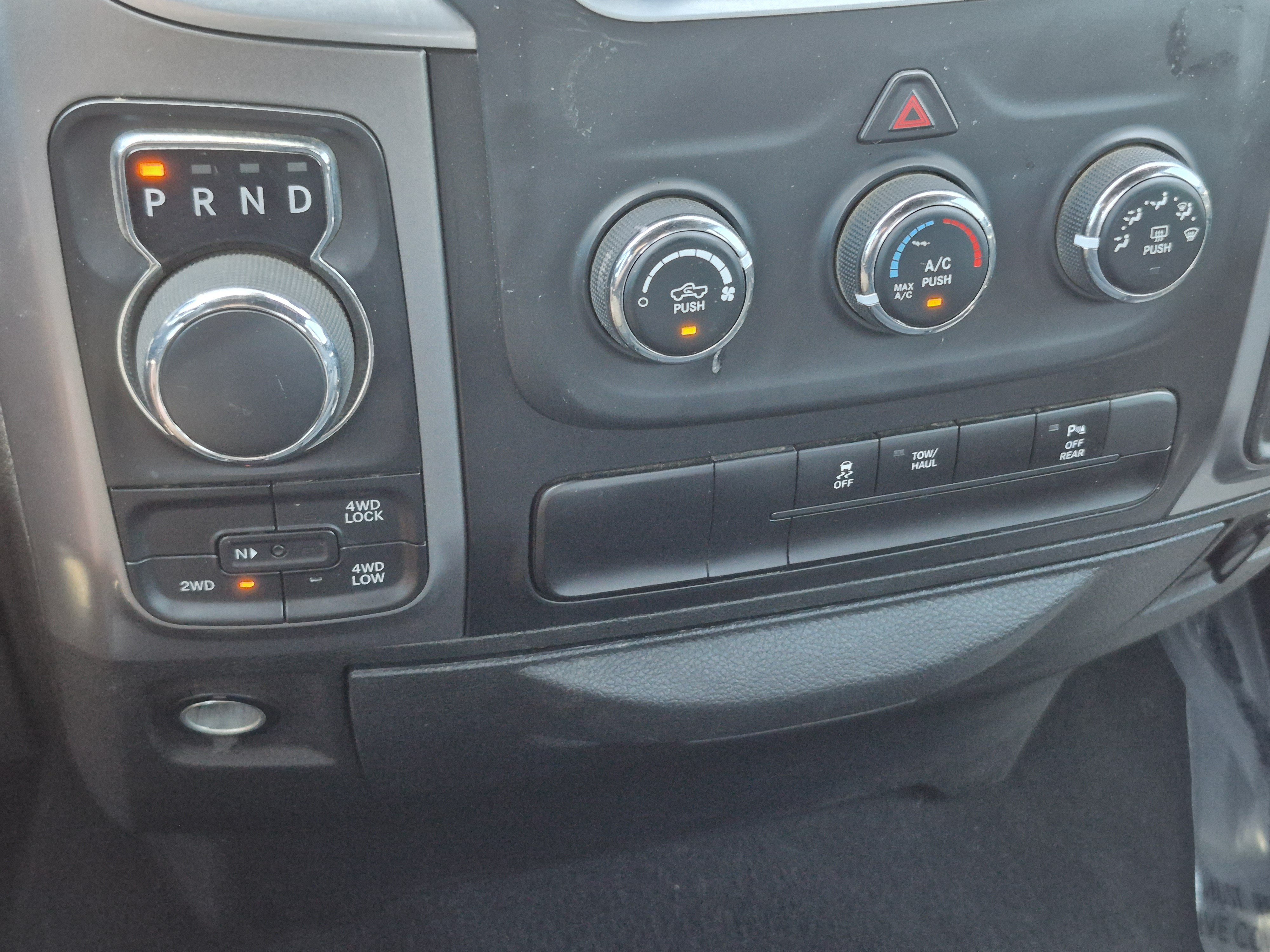 Used 2024 RAM 1500 Warlock AWD/4WD image 15