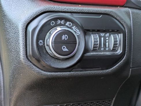 Used 2020 Jeep Gladiator Rubicon image 12