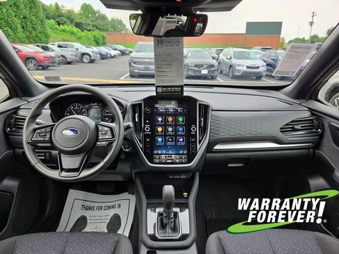Used 2025 Subaru Forester Premium AWD/4WD image 10