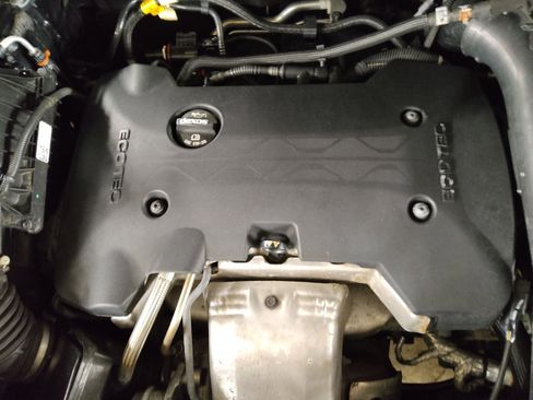 Used 2018 GMC Terrain Denali w/ Advanced Safety Package image 30