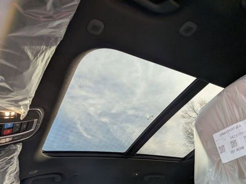 New 2026 Jeep Grand Cherokee Limited AWD/4WD image 12