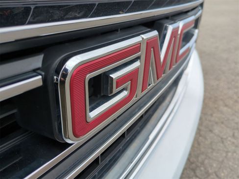 Certified 2020 GMC Yukon XL SLT image 33