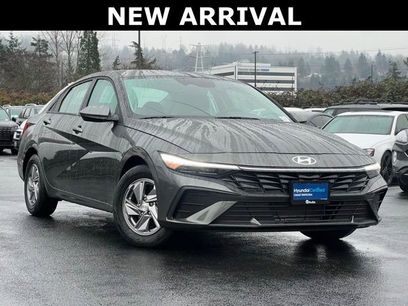Certified 2025 Hyundai Elantra SE