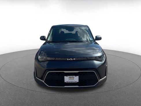 Used 2025 Kia Soul LX w/ LX Technology Package FWD image 4