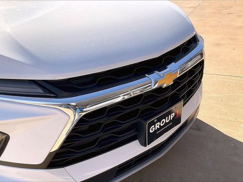 Used 2025 Chevrolet Blazer LT image 29