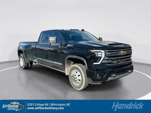 Certified 2025 Chevrolet Silverado 3500 High Country w/ High Country Premium Package image 1