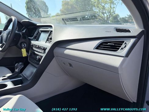 Used 2016 Hyundai Sonata SE FWD image 9