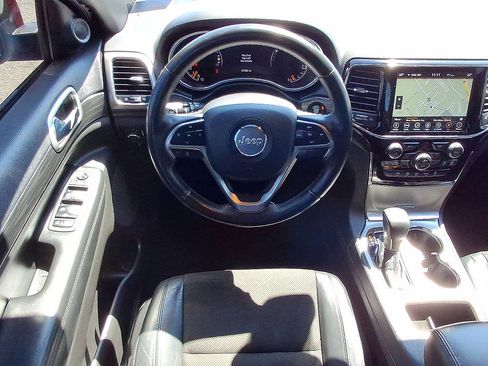 Used 2019 Jeep Grand Cherokee Altitude AWD/4WD image 27