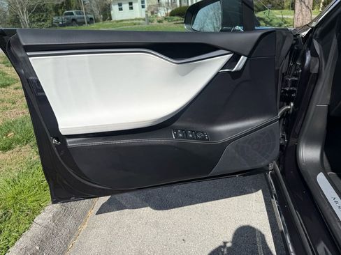 Used 2018 Tesla Model S 75D image 15