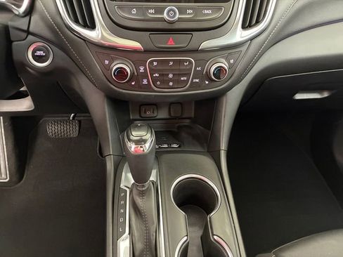 Used 2018 Chevrolet Equinox Premier image 21