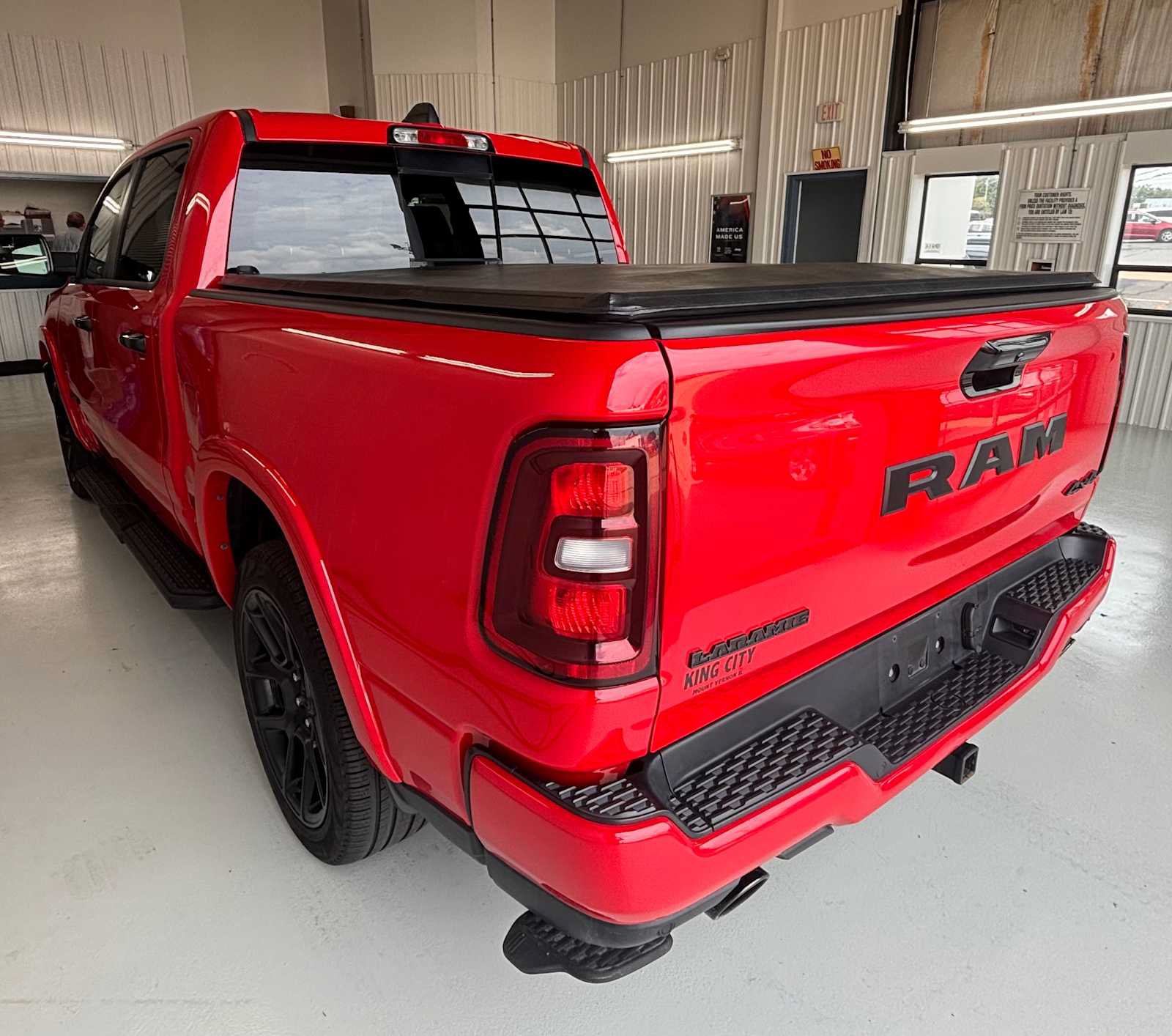 Used 2025 RAM 1500 Laramie w/ Night Edition AWD/4WD image 6