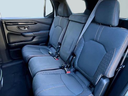 Used 2023 Honda Pilot Sport image 18