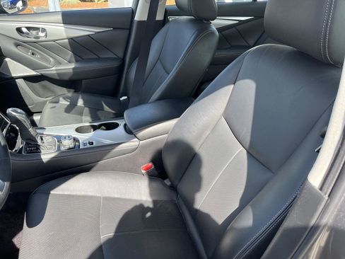 Used 2023 INFINITI Q50 Luxe w/ Cargo Package image 9