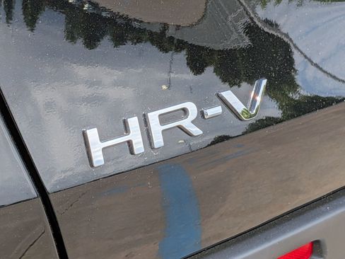 Certified 2025 Honda HR-V LX image 26