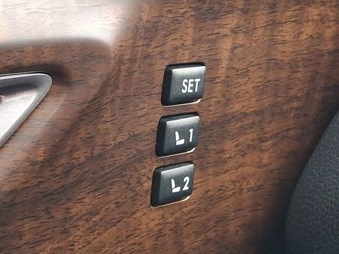 Used 2025 Subaru Ascent Touring image 29