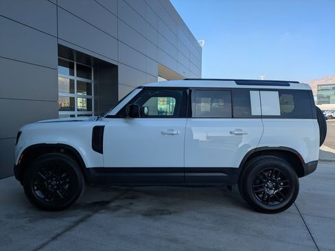 Used 2025 Land Rover Defender 110 S image 11