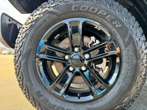 Used 2021 Jeep Wrangler Unlimited Sahara AWD/4WD image 27