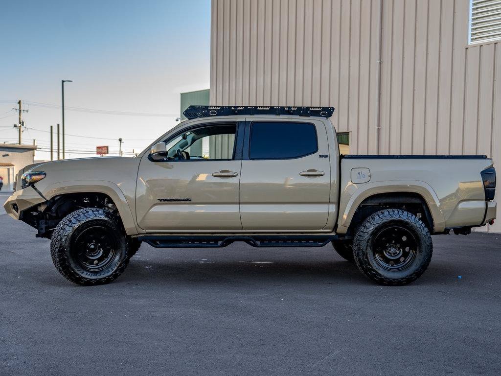 Used 2019 Toyota Tacoma SR5 AWD/4WD image 5