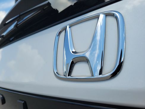 Used 2024 Honda Pilot EX-L image 8