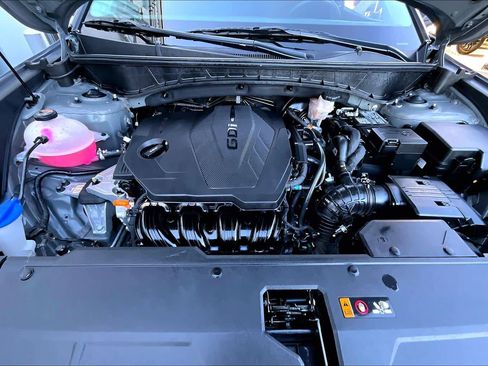 Used 2024 Hyundai Tucson SE image 32