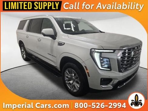 Used 2025 GMC Yukon XL Denali w/ Sun & Power Step Package image 1