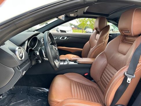 Used 2017 Mercedes-Benz SL 550 image 15