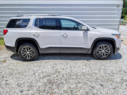 Used 2019 GMC Acadia SLT FWD image 2