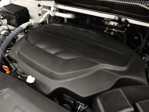 Used 2023 Honda Odyssey Touring image 11