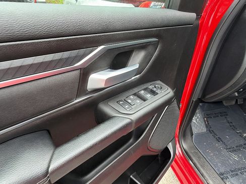 Used 2025 RAM 1500 Big Horn AWD/4WD image 15