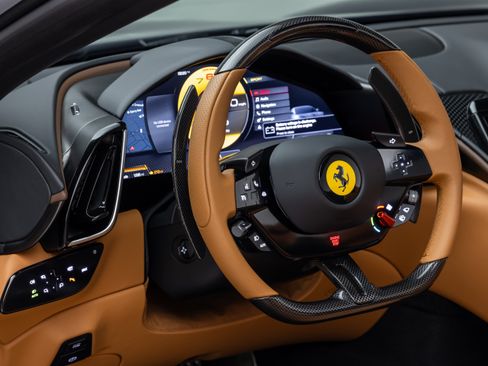 Used 2025 Ferrari Roma Spider RWD image 37