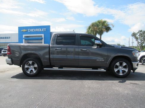 Used 2019 RAM 1500 Laramie RWD image 4