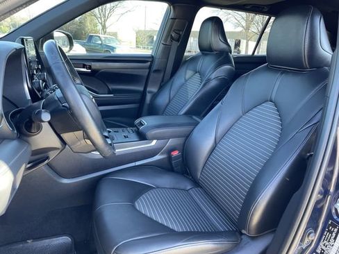 Certified 2021 Toyota Highlander XSE image 25