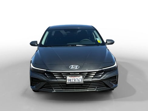 Certified 2024 Hyundai Elantra SE FWD image 8